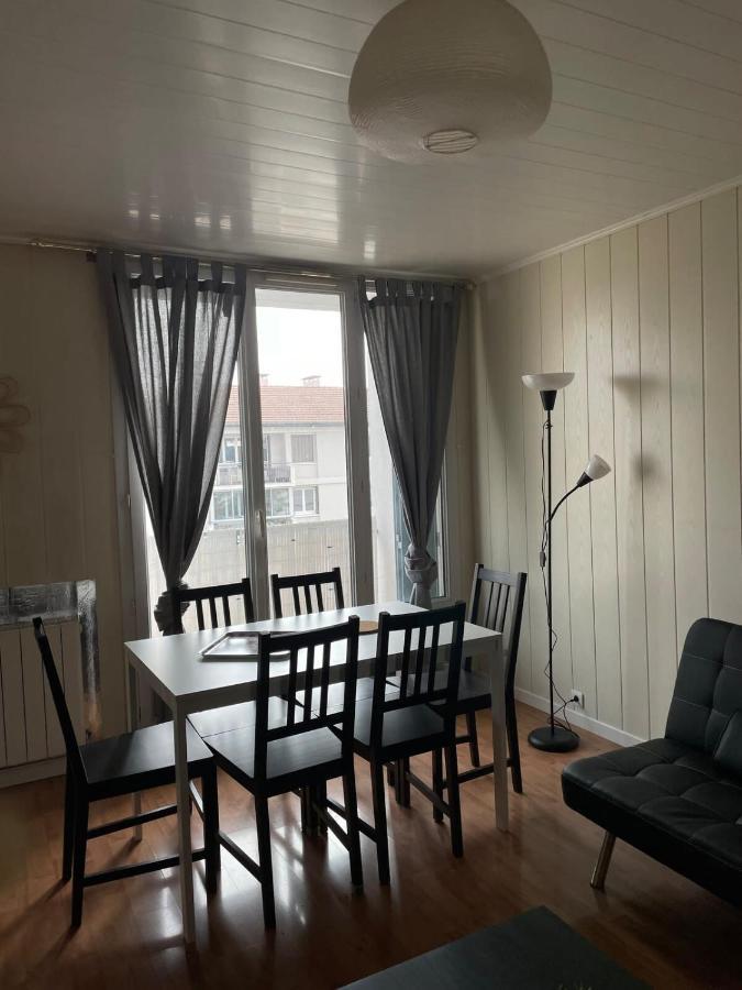 Le Parilly- Appartement 3 Chambres-Parc Parilly Bron Luaran gambar